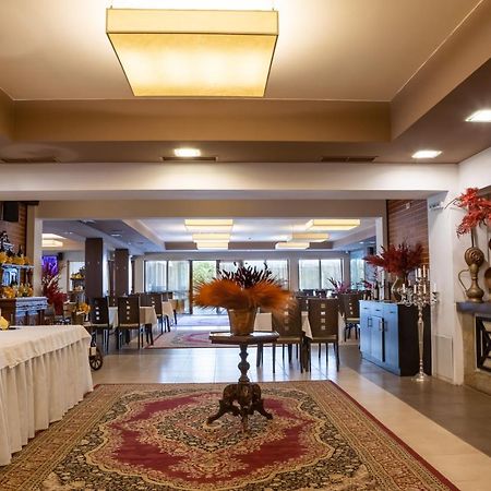 Ostrova Holiday Village Beli Osŭm Exteriér fotografie