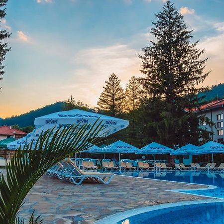 Ostrova Holiday Village Beli Osŭm Exteriér fotografie