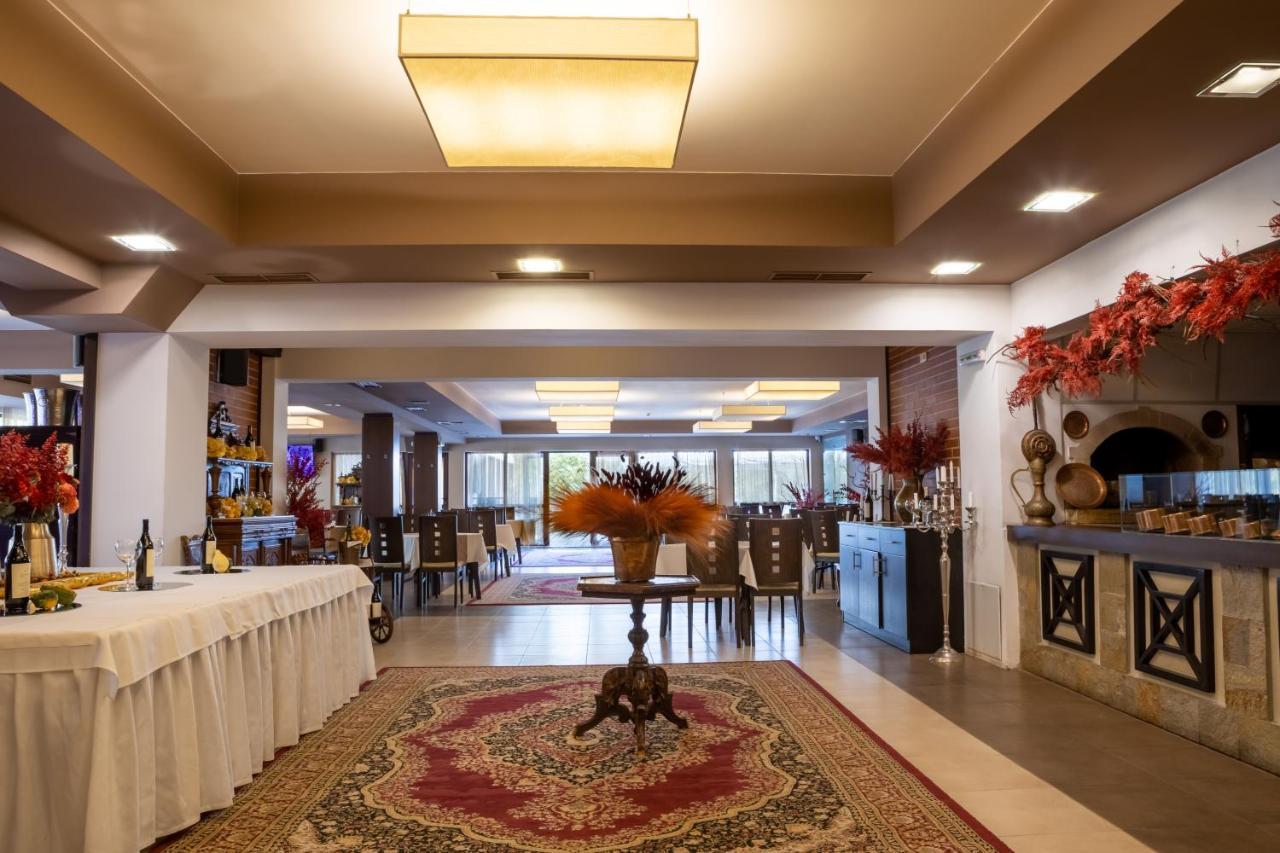 Ostrova Holiday Village Beli Osŭm Exteriér fotografie