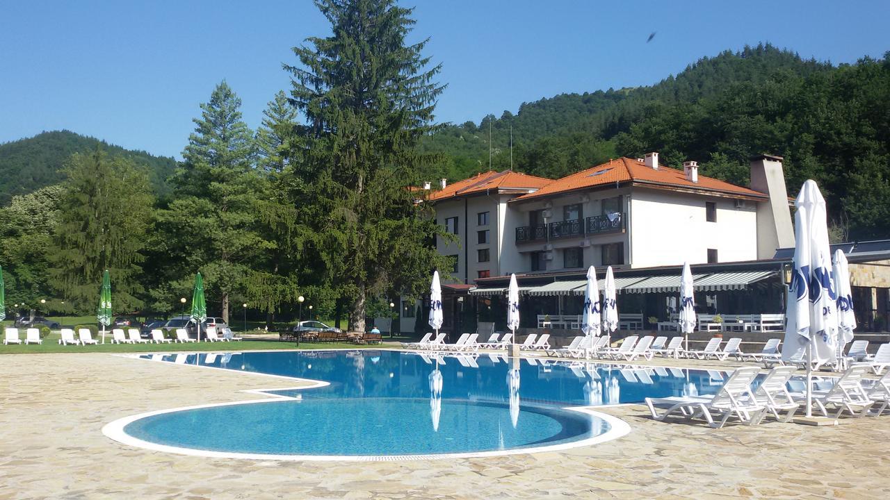 Ostrova Holiday Village Beli Osŭm Exteriér fotografie